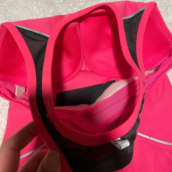 Nike Dri-Fit Racerback Tank-top - Picture 7 of 8